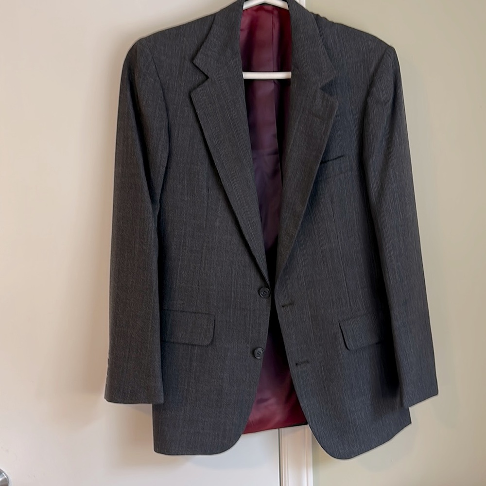 Stanley blacker suit size 38R in new condition without tags